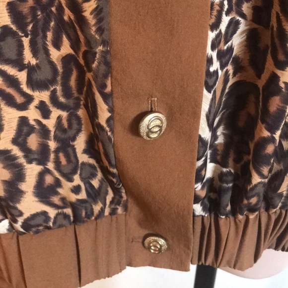 Sport Savvy Leopard Animal Print Brown Western Top - Picture 5 of 6